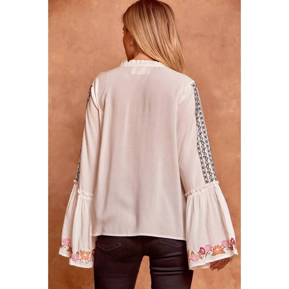 NEW ANDREE BY UNIT floral embroidered blouse in ivory - Picture 4 of 10